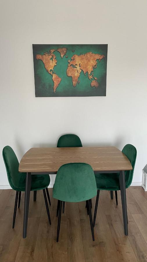 Si Apartments Oradea Bagian luar foto